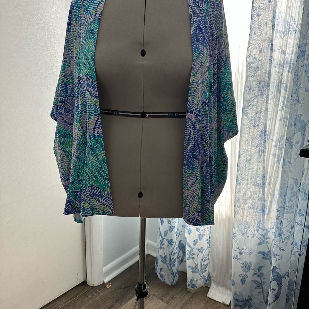 Lilly Pulitzer Blue and Green Leaf Print Top